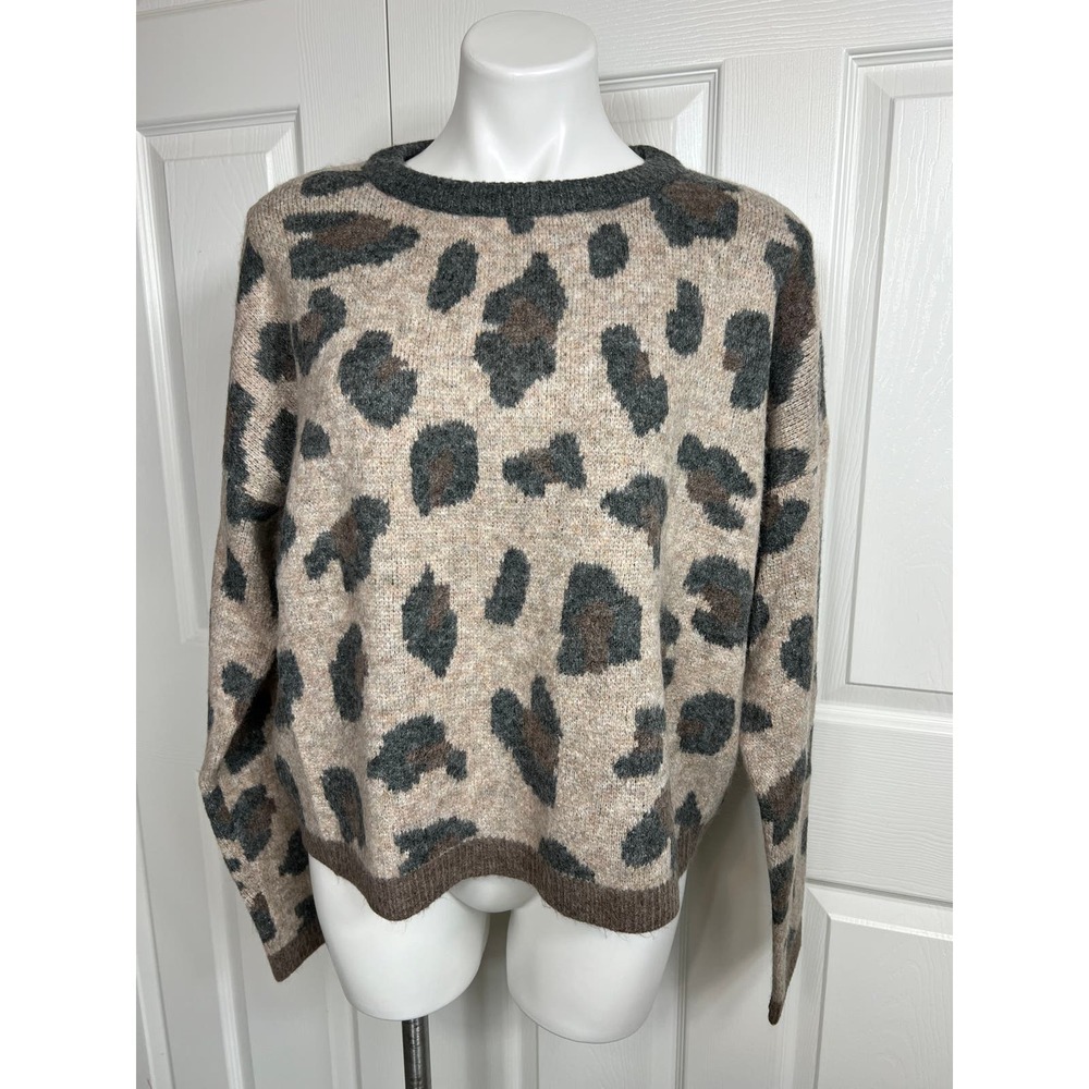 Olivaceous Oversized Cheetah Animal Print Super Soft Sweater NEW Size S